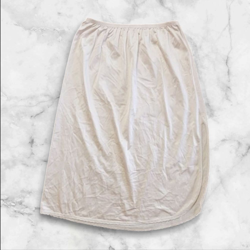 ^1K Gilligan O Malley Half Slip Size Small 24" Long Tan Color Midi #02